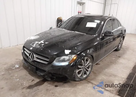 2018 Mercedes-Benz C 300 из США, поврежденный, VIN 55SWF4JBXJU244840